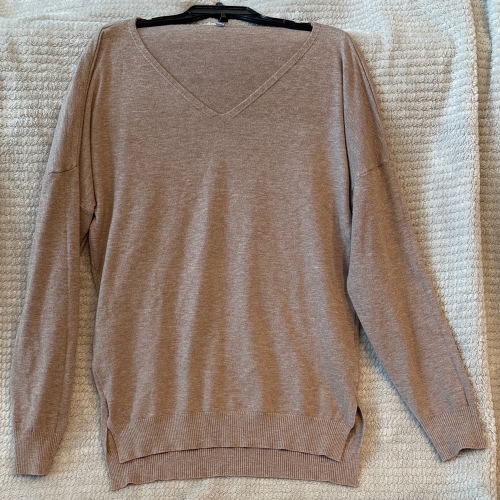 Essentials Women's V-Neck Oversized Ladies Med Sweater in Taupe